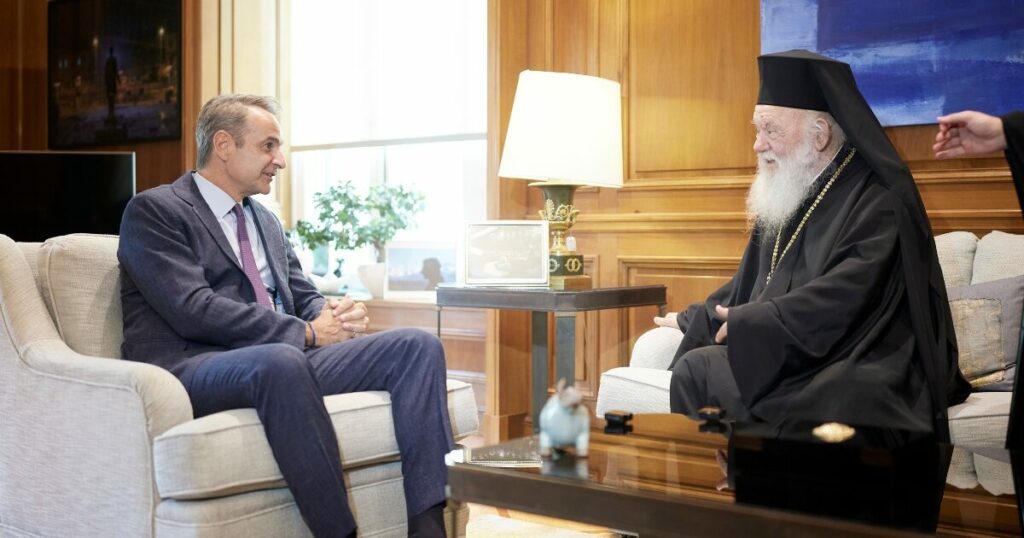 Συνάντηση Μητσοτάκη με τον Αρχιεπίσκοπο Ιερώνυμο για εκκρεμότητες 2 Συνάντηση Μητσοτάκη με τον Αρχιεπίσκοπο Ιερώνυμο για εκκρεμότητες