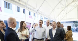 Κυριάκος Μητσοτάκης: Δημόσια Ωνάσεια σχολεία ως πρότυπα καινοτομίας στην εκπαίδευση