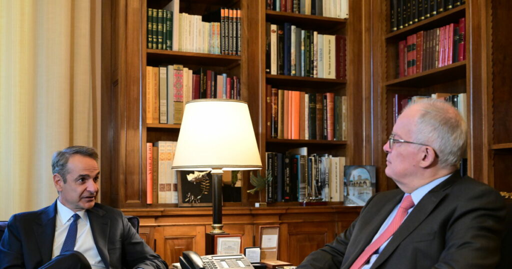 Μητσοτάκης: Επιστροφή του πλεονάσματος ανάπτυξης στους πολίτες - Τασούλας: Πολιτική σταθερότητα ως συνταγματική αξίωση