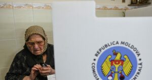 Εκλογές στη Μολδαβία: Το κυβερνών κόμμα προηγείται με 40%
