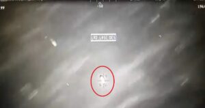 Αποκαλυπτικό βίντεο από επιχείρηση των ΗΠΑ: Πύραυλος χτυπά UFO και συνεχίζει την πορεία του