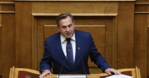 Διαγραφή του βουλευτή Νίκου Βρεττού από την «Νίκη» - Μόλις 8 βουλευτές παραμένουν στο κόμμα