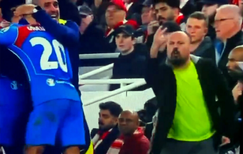 Οπαδός της Λίβερπουλ με τριετή αποκλεισμό προκάλεσε τον Ντιέγκο Σιμεόνε