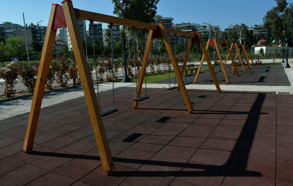 Ηλεκτροπληξία σε παιδική χαρά στην Αρτέμιδα: 9χρονη διασωληνώθηκε και σώθηκε