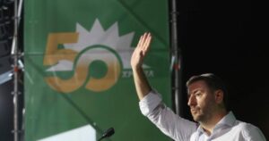 ΠΑΣΟΚ: Γιορτή για τα 51 χρόνια του - «Αλλαγή είναι δυνατή»