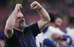 Άγγελος Ποστέκογλου: Υπερήφανος Έλληνας και Αυστραλός με θαυμασμό για τον Μαρινάκη