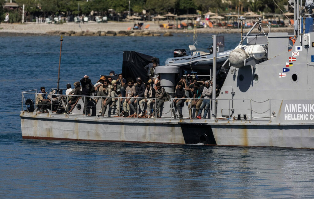 Σοβαρές καταγγελίες από το Λιμενικό για την κατάσταση των μεταναστών στην Κρήτη