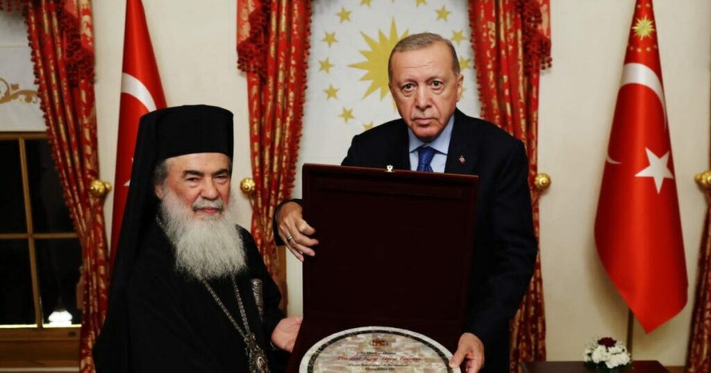 Συνάντηση Ερντογάν με Πατριάρχη Ιεροσολύμων στην Κωνσταντινούπολη: Γάζα και Άγιοι Τόποι