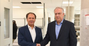 Στήριξη της στρατηγικής επένδυσης της ELPEN από τον Τάκη Θεοδωρικάκο