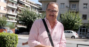 Τάσος Κωστής: «Ο πόνος για την απώλεια της συζύγου μου παραμένει, δεν επιθυμώ άλλο ταίρι»