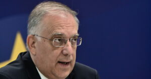 Θεοδωρικάκος: Επέκταση της απαγόρευσης προωθητικών ενεργειών σε ανατιμήσεις