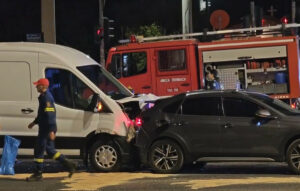 Τροχαίο ατύχημα στη λεωφόρο Βουλιαγμένης με έναν τραυματία