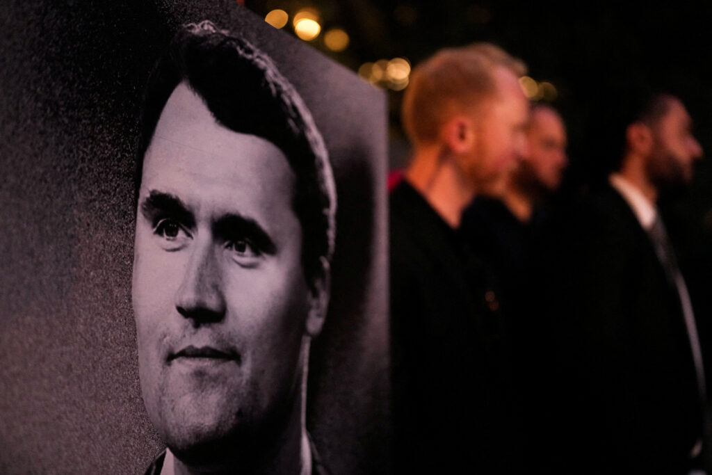 Δολοφονία Τσάρλι Κερκ: Αυξάνονται οι αναφορές για «εμφύλιο πόλεμο» στα social media στις ΗΠΑ