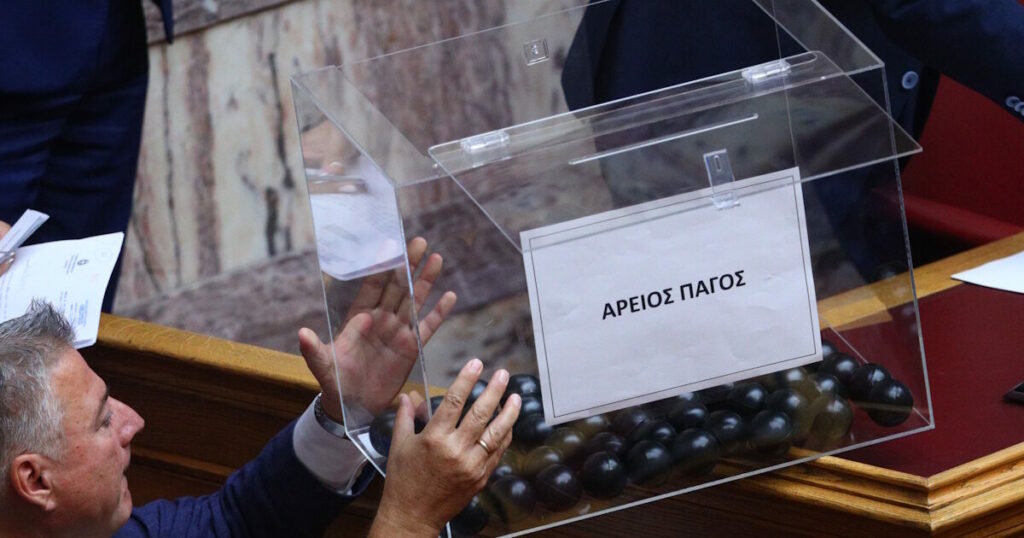 Δικαστικό Συμβούλιο: Κληρώθηκαν τα μέλη για την υπόθεση Καραμανλή