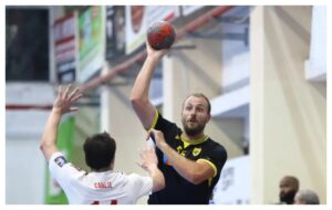 SUPER CUP ΧΑΝΤΜΠΟΛ: Ήττα της ΑΕΚ στον τελικό από τον Ολυμπιακό