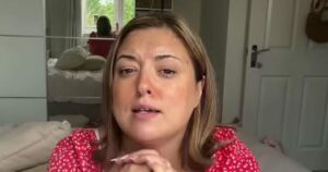 Βρετανία: Μητέρα υπέστη σοβαρό τραυματισμό από χασμουρητό - Στη μάχη για τη ζωή της