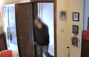 Απατεώνας υδραυλικός άδειαζε σπίτια ηλικιωμένων