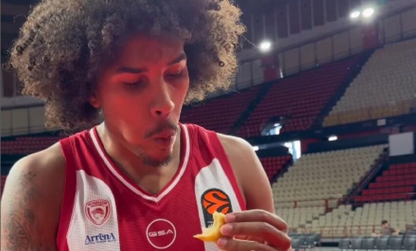 Γουόρντ και Χολ απολαμβάνουν ελληνικές γεύσεις