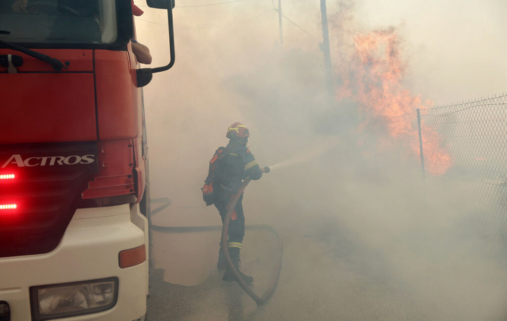 Φωτιά σε χορτολιβαδική περιοχή στα Ανώγεια