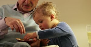 Πρώιμη εισαγωγή φιστικιών: Μειώνει τις αλλεργίες στα παιδιά
