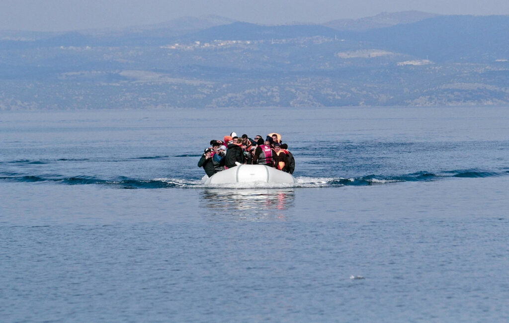 Διάσωση 76 μεταναστών νότια της Γαύδου από το ΕΚΣΕΔ