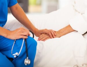 Η επιδείνωση της έλλειψης νοσηλευτών στην Καλιφόρνια
