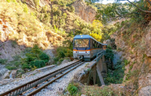Βλάβη στον Οδοντωτό: Αναστάτωση για τους επιβάτες στο Διακοπτό