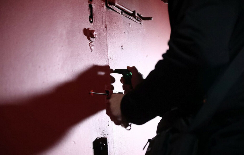 Γκάζι: Ο Δήμος Αθηναίων σφράγισε το κλαμπ που εξυπηρετούσε ανήλικες