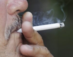 Η διακοπή του καπνίσματος μετά από διάγνωση καρκίνου επηρεάζει θετικά την επιβίωση
