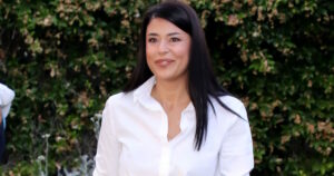 Αφροδίτη Λατινοπούλου: «Δεν χρησιμοποιώ πολύ photoshop – Ο Βελόπουλος με αποκάλεσε βίζιτα»