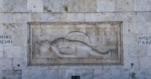 Οι αντιδράσεις για τον Άγνωστο Στρατιώτη: Δένδιας και Μητσοτάκης σε διαφορετικές γραμμές