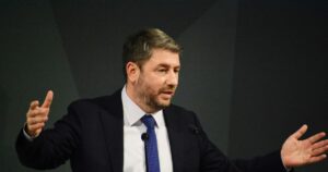 Αναταραχή στο ΠΑΣΟΚ μετά την παραίτηση Τσίπρα: Ο Νίκος Ανδρουλάκης έτοιμος να υποδεχτεί νέα στελέχη