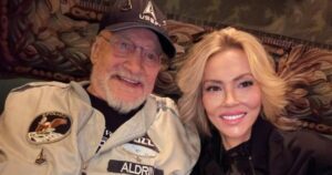 Θλίψη για τον Μπαζ Όλντριν - Απεβίωσε η σύζυγός του Άνκα σε ηλικία 66 ετών