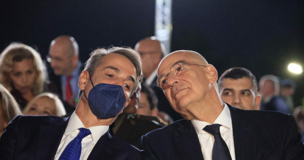 Μήνυμα ενότητας από Μητσοτάκη και Δένδια για τον Άγνωστο Στρατιώτη