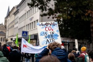 ΗΠΑ: Κυρώσεις σε χώρες που υποστηρίζουν τέλος εκπομπών CO2