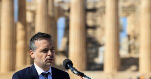 Δούκας: Αποχή από τις εξελίξεις για το μνημείο του Άγνωστου Στρατιώτη