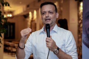 Δούκας: Κριτική στην ηγεσία του ΠΑΣΟΚ για αποκλεισμούς στελεχών