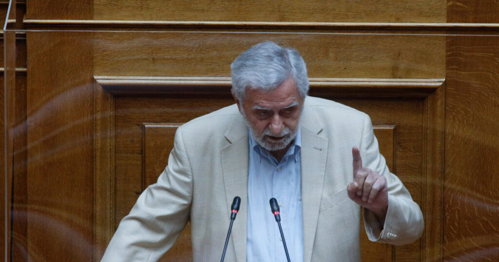 Η έδρα του ΣΥΡΙΖΑ περνά στον Θοδωρή Δρίτσα και τη Νέα Αριστερά μετά την παραίτηση Τσίπρα