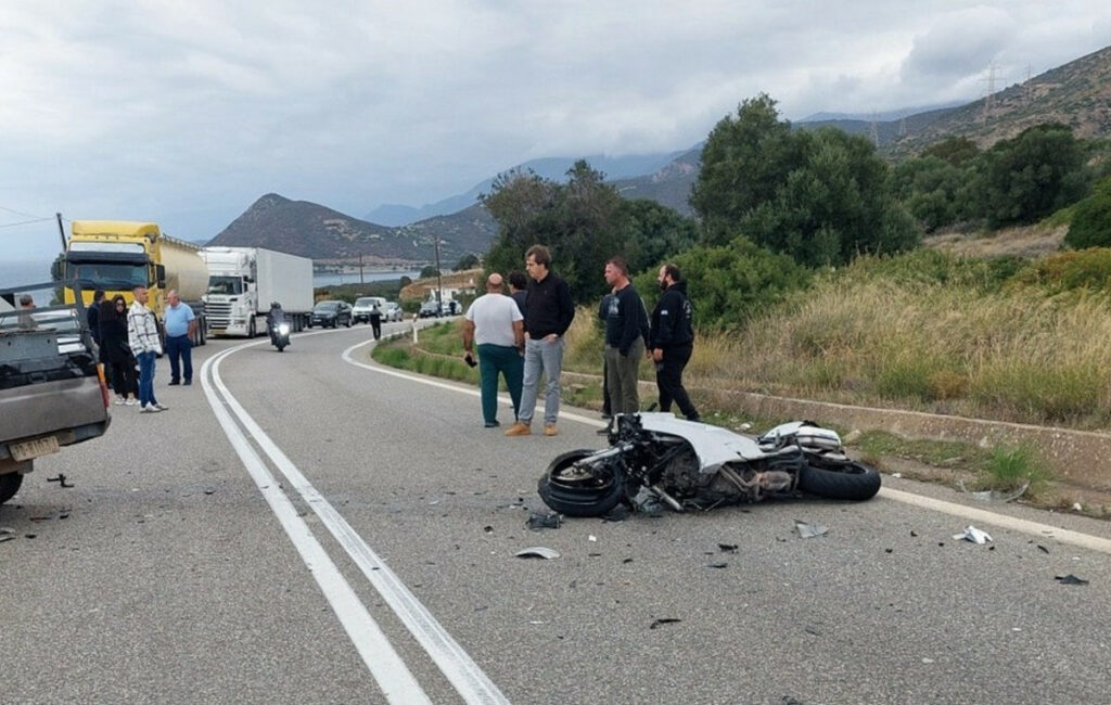 Θανατηφόρο τροχαίο με αγροτικό και δύο μηχανές στο Ευπάλιο Φωκίδας – Ένας 21χρονος νεκρός, σοβαρά τραυματίας ο 37χρονος