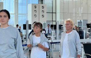 Επιστροφή στην Αθήνα για τους 27 Έλληνες ακτιβιστές του στολίσκου στη Γάζα