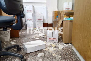 Πτώση σοβάδων στο δημαρχείο Ηρακλείου