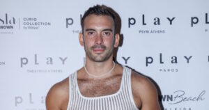 Ιάσονας Μανδηλάς: «Η ανοιχτή ομιλία για τη σεξουαλικότητά μου μου κόστισε ρόλους»