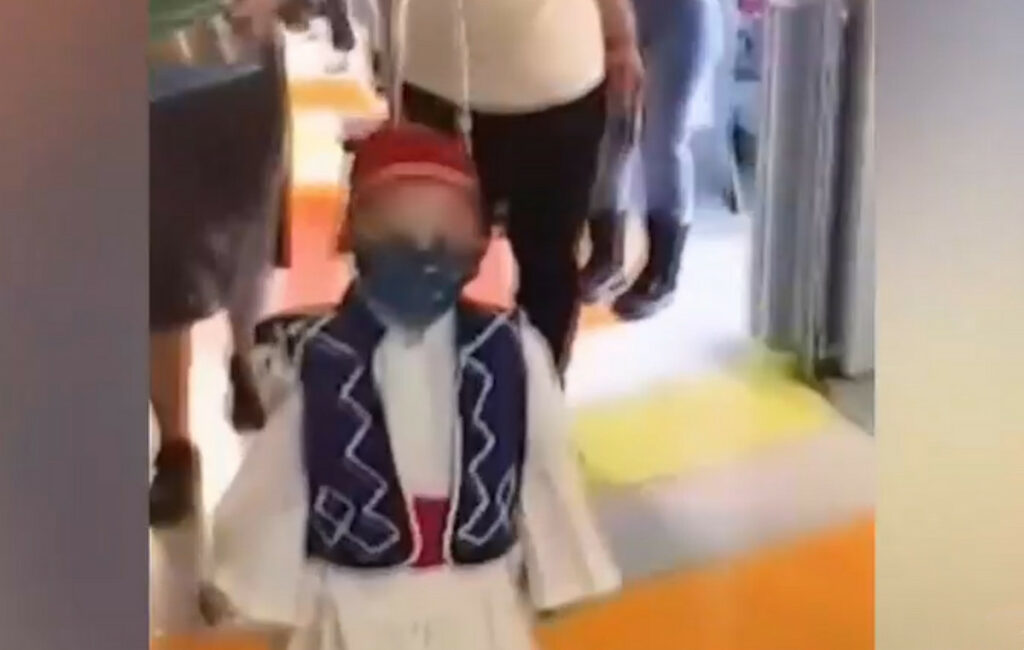 Συγκινητική παρέλαση του 5χρονου Γαβριήλ στο Ιπποκράτειο Θεσσαλονίκης