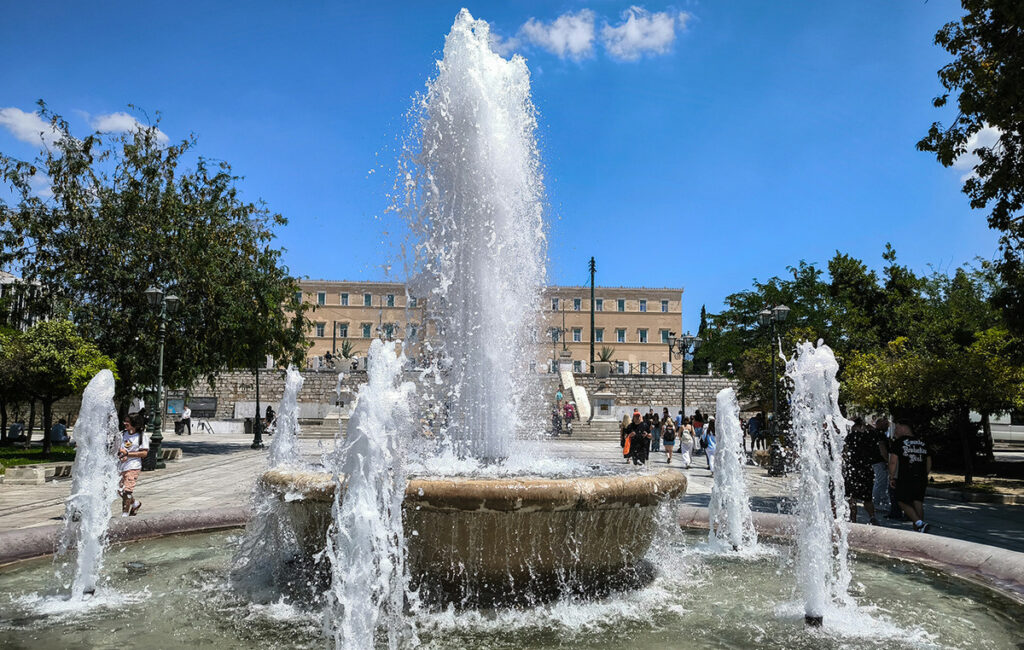 Καιρός: Υψηλές θερμοκρασίες και αίθριος ουρανός σε όλη τη χώρα