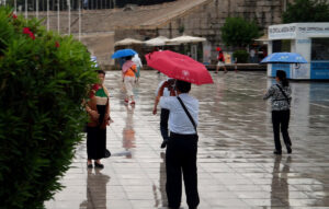 Πρόβλεψη Τσατραφύλλια για τη συναυλία του Ρόμπι Γουίλιαμς – Αγωνία στους φαν