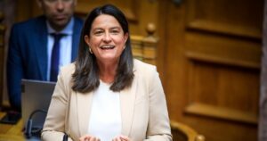 Κεραμέως: Αν είχε εγκριθεί το 13ωρο, όλες οι συμβάσεις θα έπρεπε να είναι 13ωρες