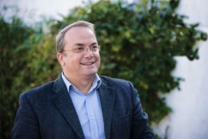 Νοσηλεία του Δημάρχου Βάρης-Βούλας-Βουλιαγμένης λόγω γαστρορραγίας