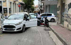 Τροχαίο ατύχημα στο κέντρο της Λαμίας – Διανομέας τραυματίστηκε ελαφρά