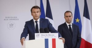 Ο Μακρόν επαναδιορίζει τον Λεκορνί πρωθυπουργό για να τερματίσει την πολιτική κρίση