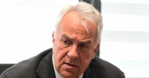 Μάκης Βορίδης: «Δέχτηκα επίθεση από χούλιγκαν της ακροαριστεράς, δεν σεβάστηκαν την κόρη μου»